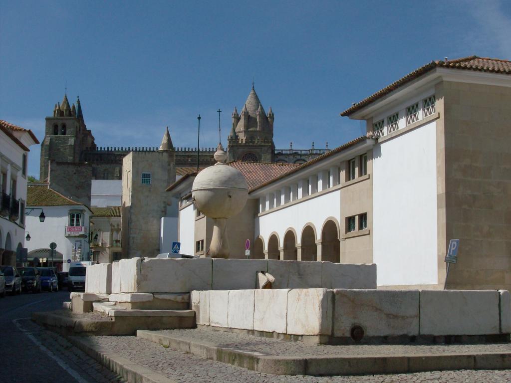 Ebora Home - Garage Free - Centro Historico Évora Eksteriør billede